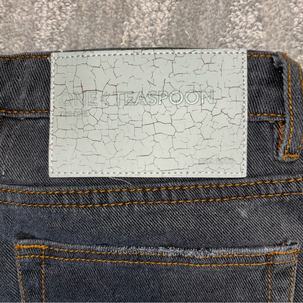 NWT One Teaspoon High Waist Cheeky Denim Recycled Black Cutoff Shorts Women’s 27 - Picture 5 of 7